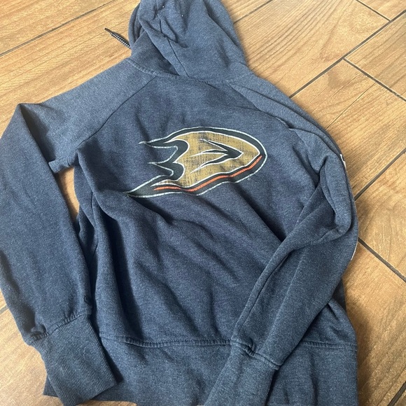 Anaheim Ducks Colosseum Zip up jacket women’s small - Picture 5 of 5
